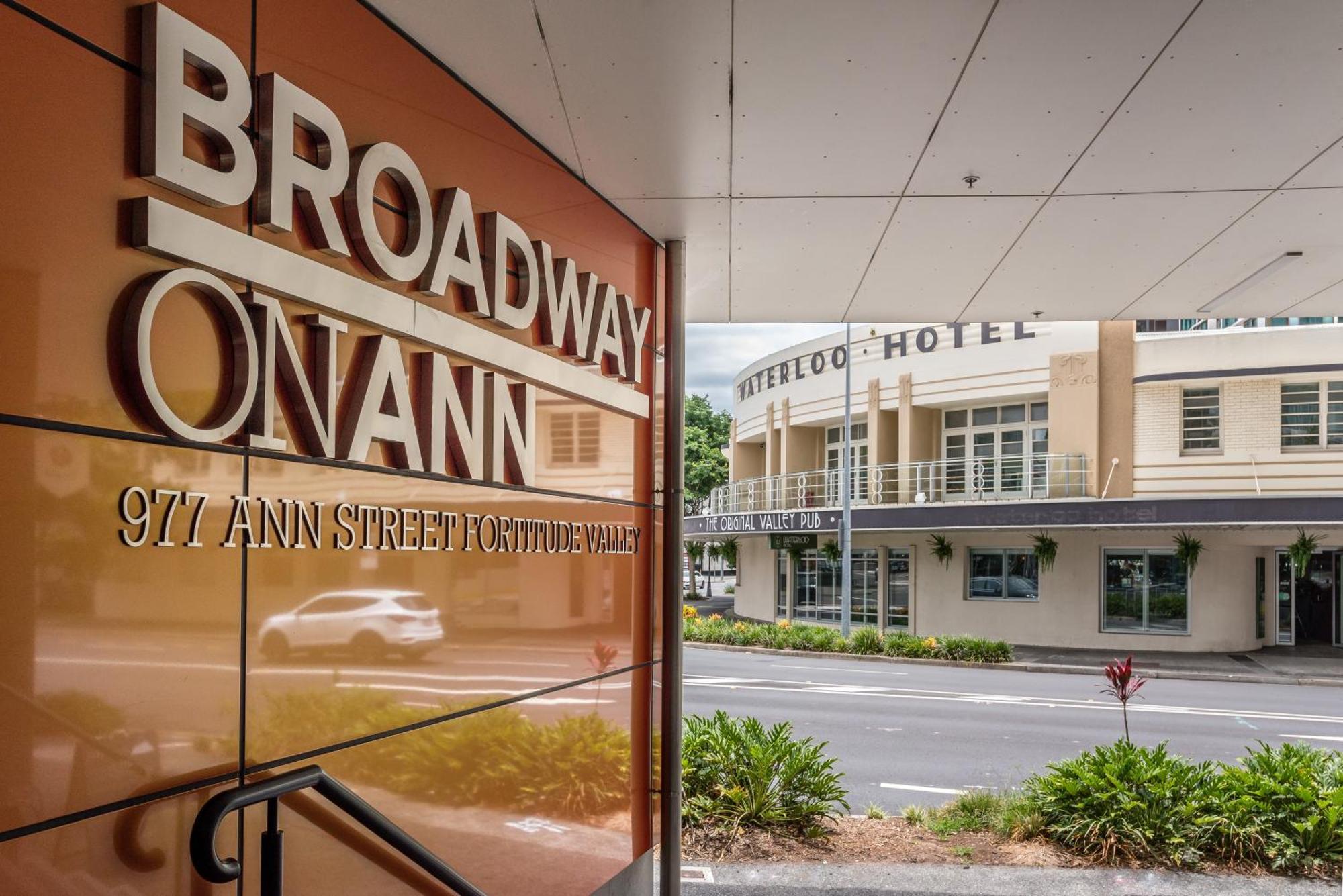 Two Bedroom Apartment On Ann Street Fortitude Valley By Serain Residences Brisbane Eksteriør billede
